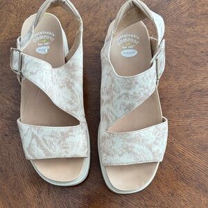 Sustainable Comfort Beige Sandals size 8